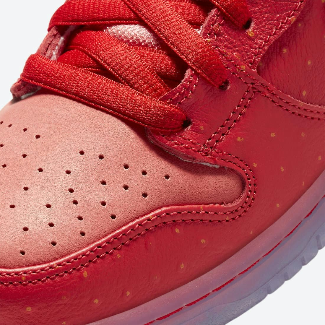 Todd Bratrud x Nike SB Dunk High "Strawberry Cough"