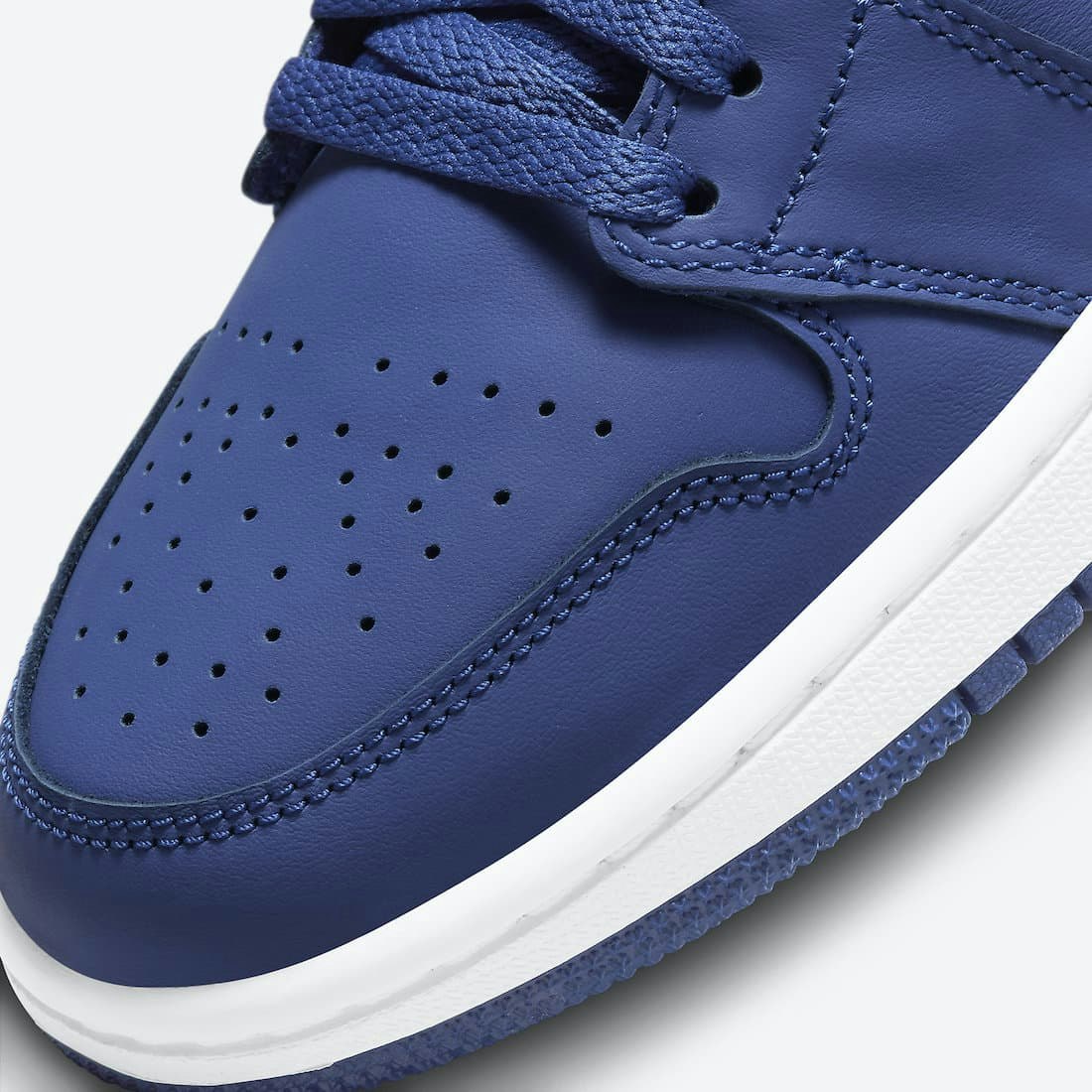 Air Jordan 1 Low “Deep Royal”