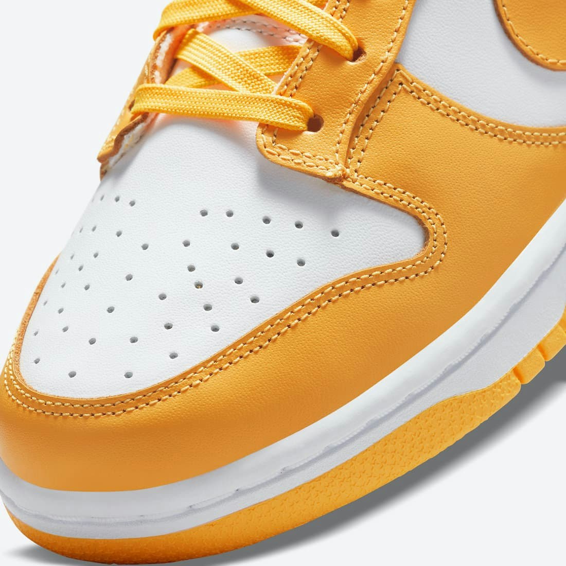 Nike Dunk Low Wmns “Laser Orange”