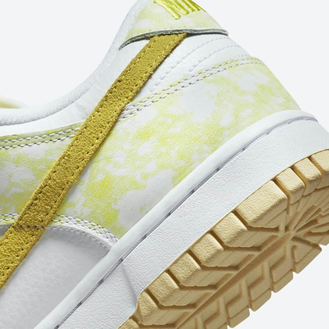 Nike Dunk Low “Yellow Strike”