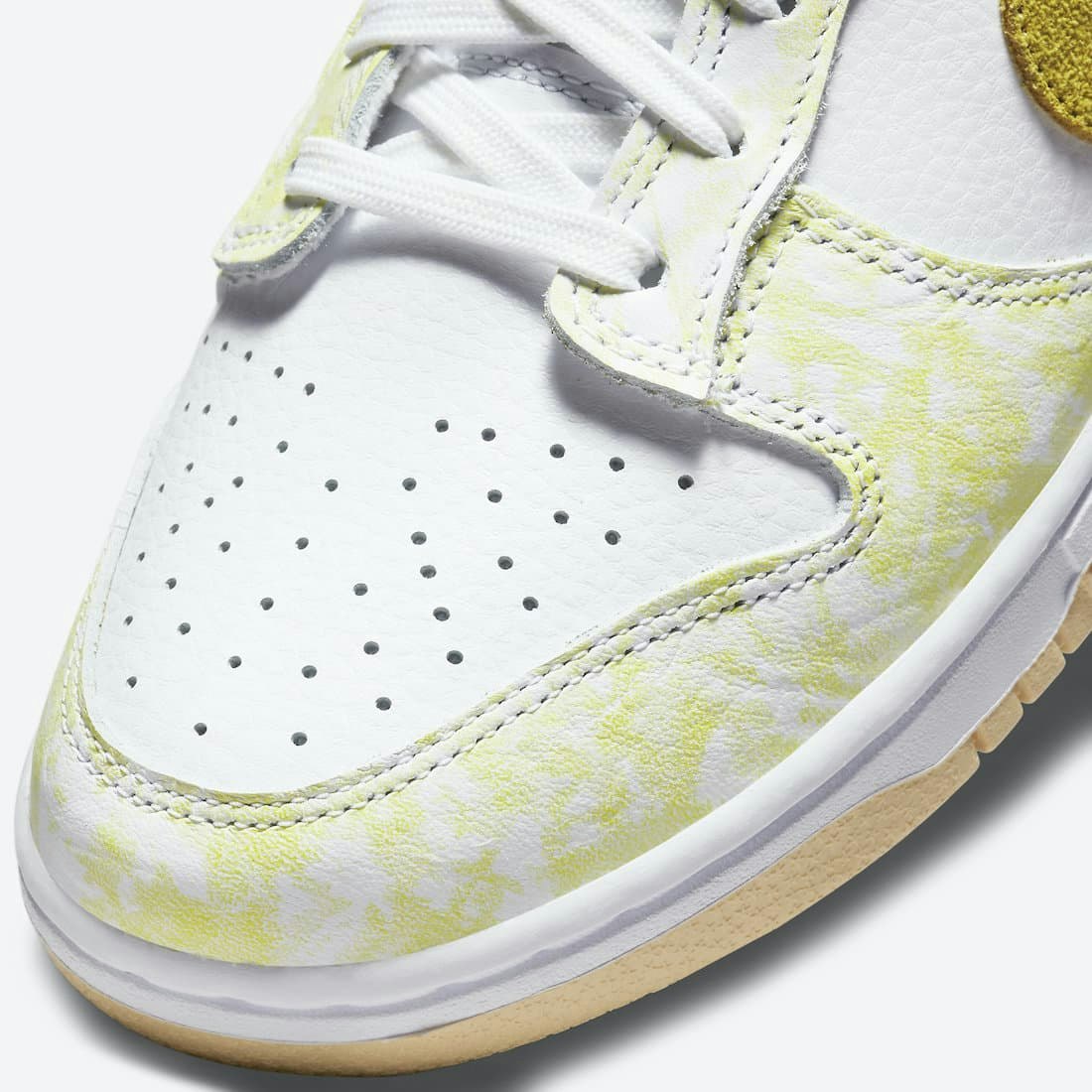 Nike Dunk Low “Yellow Strike”