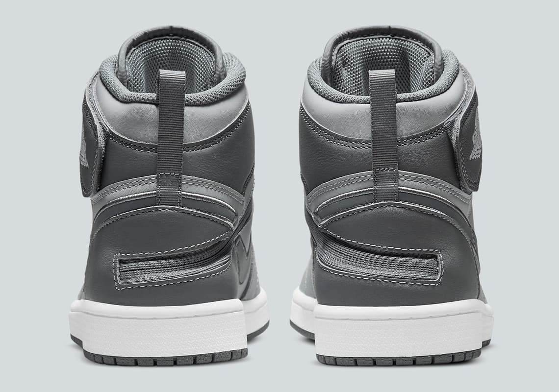 Air Jordan 1 FlyEase "Smoke Grey"