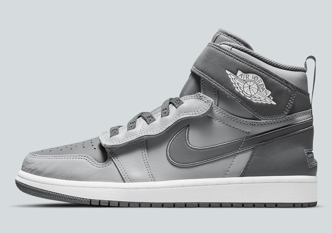 Air Jordan 1 FlyEase "Smoke Grey"