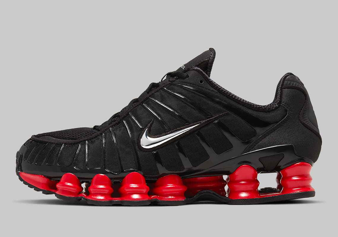Black and red nike shox top