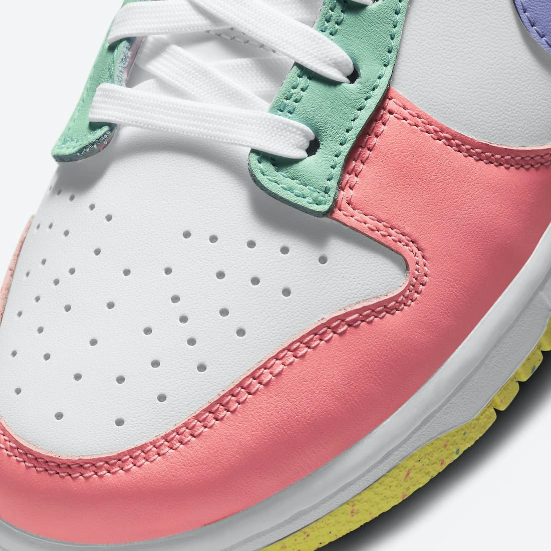 Nike Dunk Low Wmns "Easter"