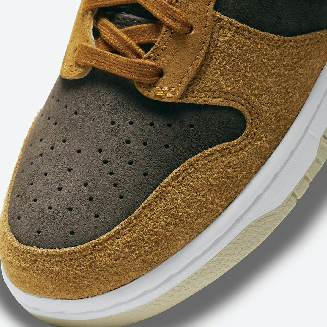 Nike Dunk High PRM "Dark Russet"