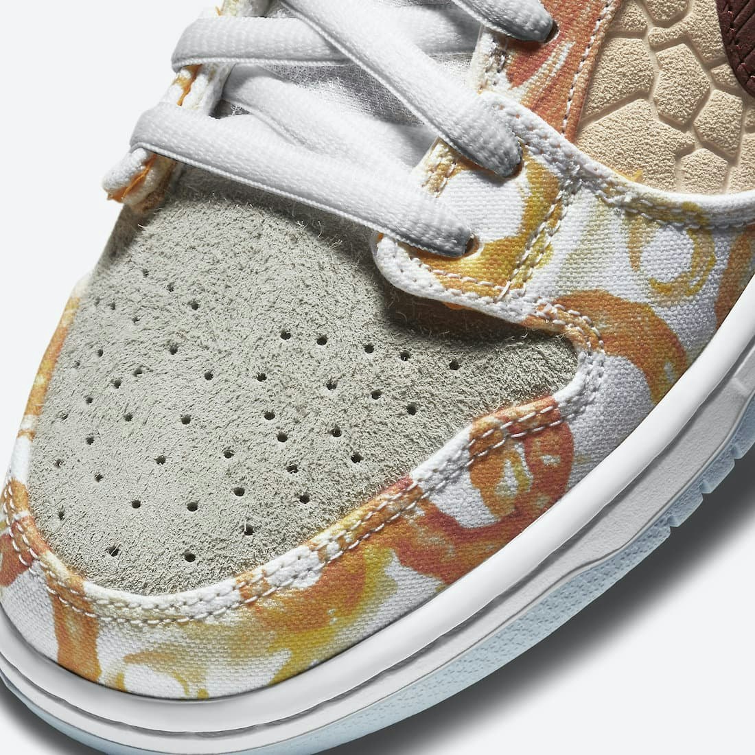 Nike SB Dunk Low “Street Hawker”