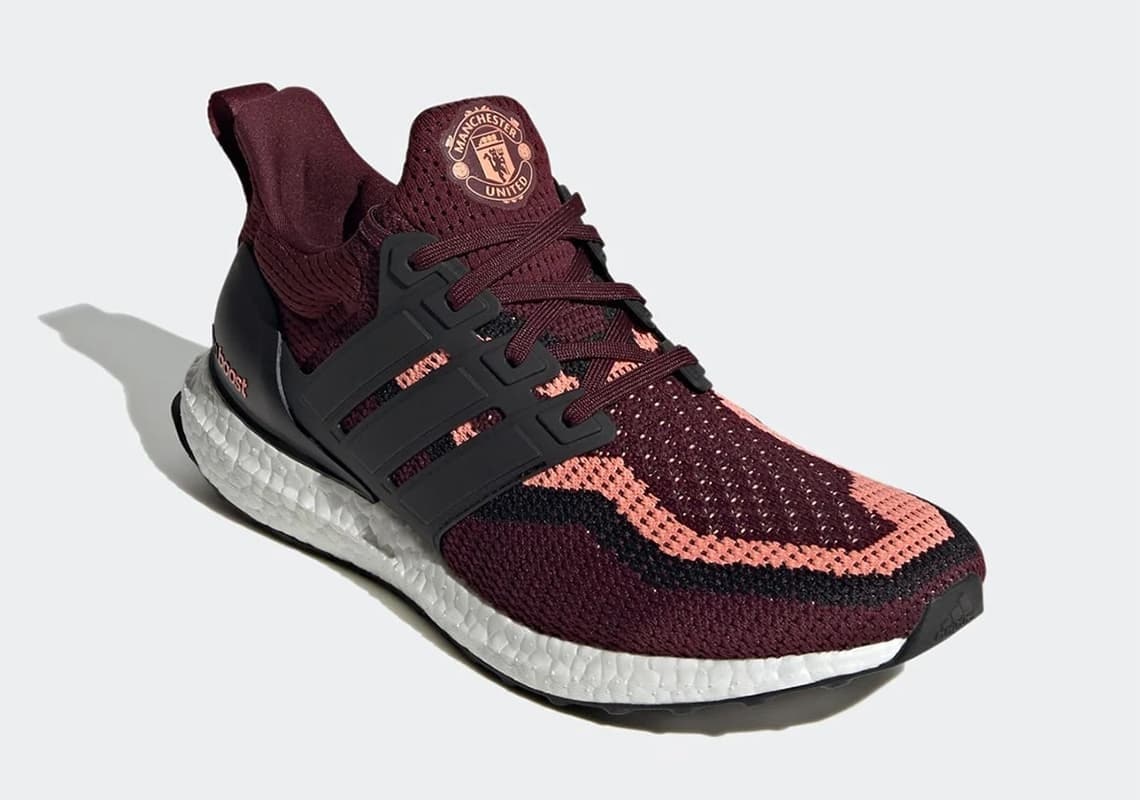 adidas Ultra Boost DNA “Manchester United”