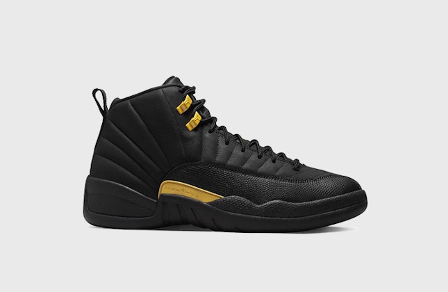 Blackout jordan 12 hotsell
