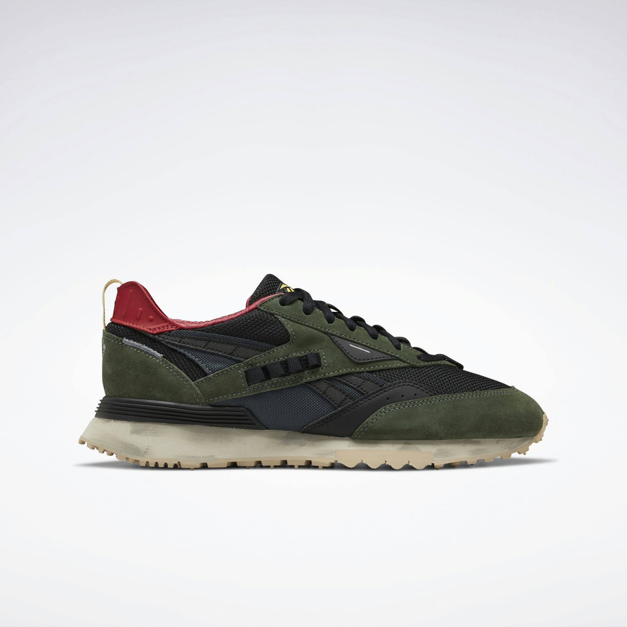 Street Fighter x Reebok LX 2200 "Cammy"