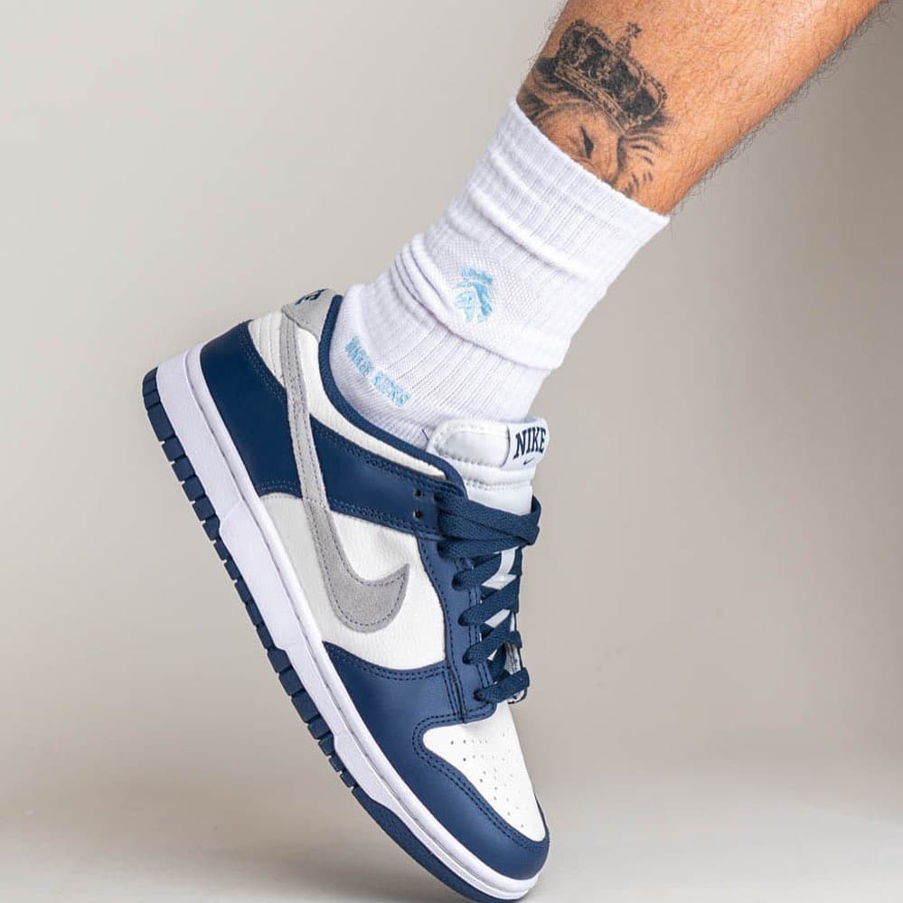 Nike Dunk Low "Midnight Navy" 