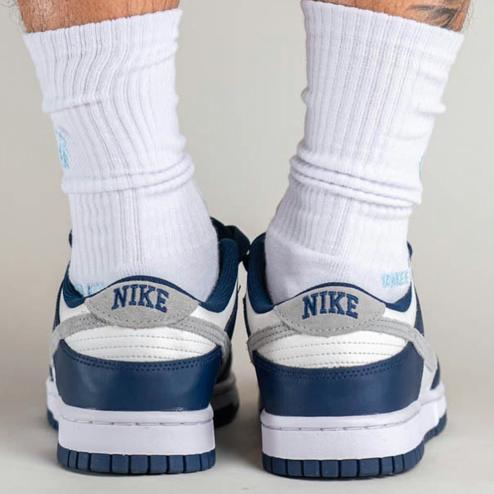 Nike Dunk Low "Midnight Navy" 