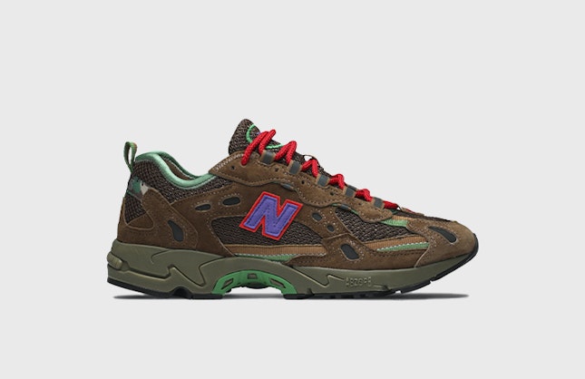 Stray Rats x New Balance 827 "Brown"