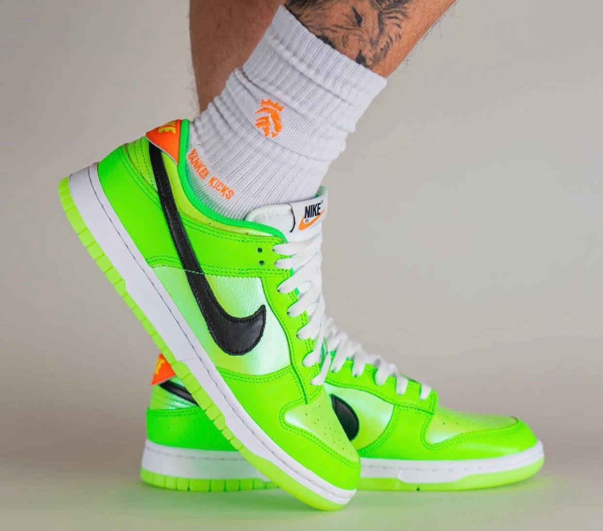 nike volt glow