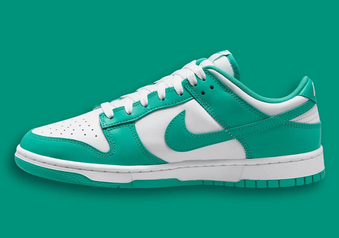 Nike Dunk Low "Clear Jade" 