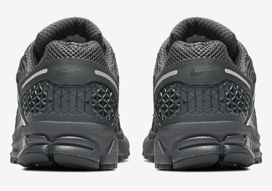 Nike Zoom Vomero 5 "Anthracite"