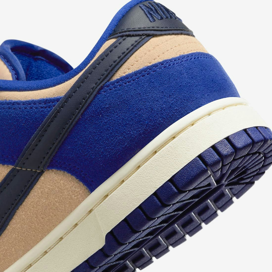 Nike Dunk Low "Blue Suede" 