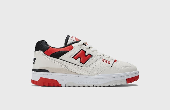 New Balance 550 "Sea Salt" (True Red)