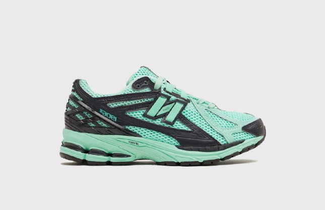 size? x New Balance 1906R "Glow Green"