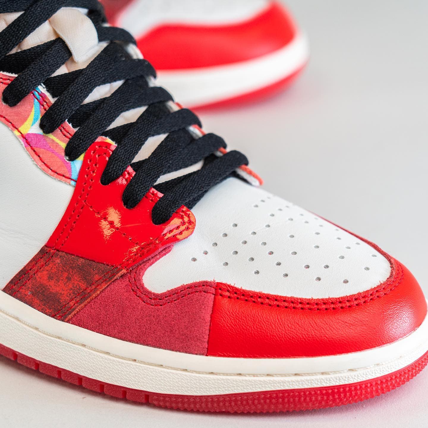 Air Jordan 1 Spider Man Across the Spider Verse kaufen