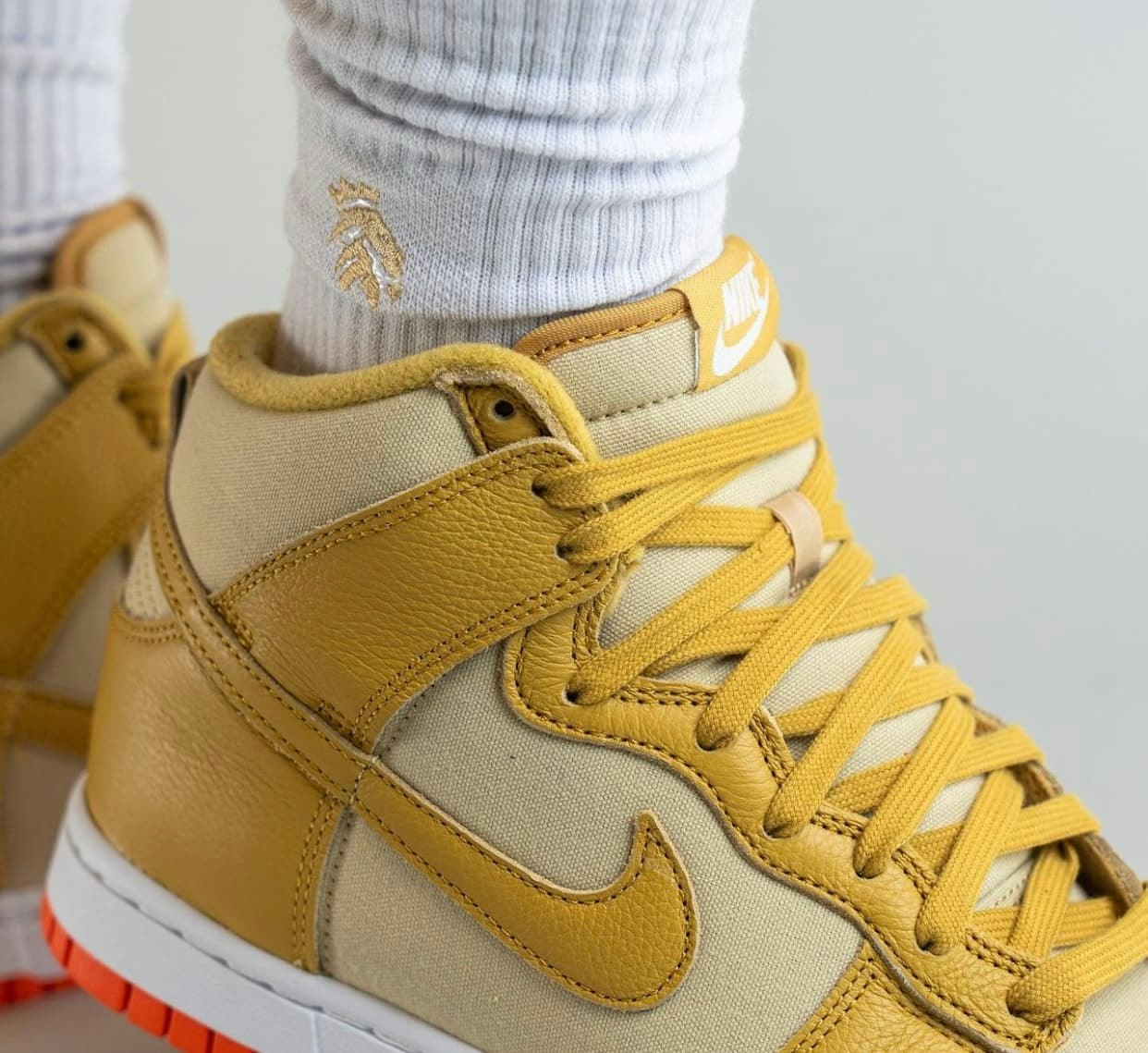 Nike Dunk High "Gold Canvas"