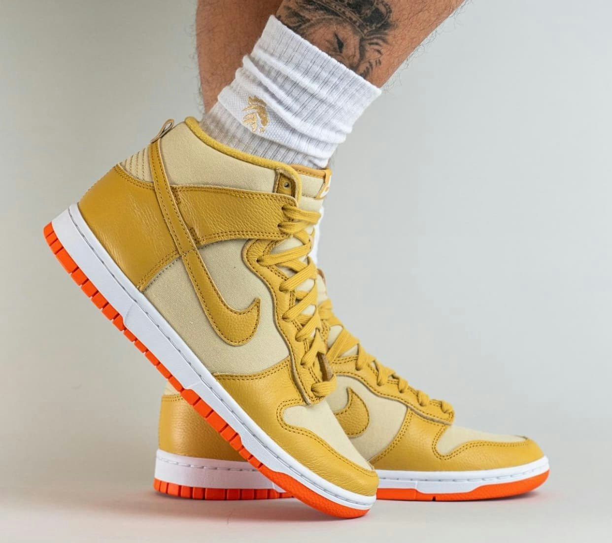 Nike Dunk High "Gold Canvas"