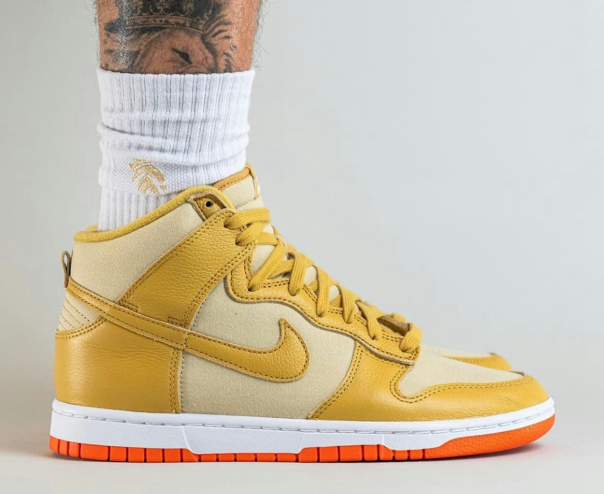 Nike Dunk High "Gold Canvas"