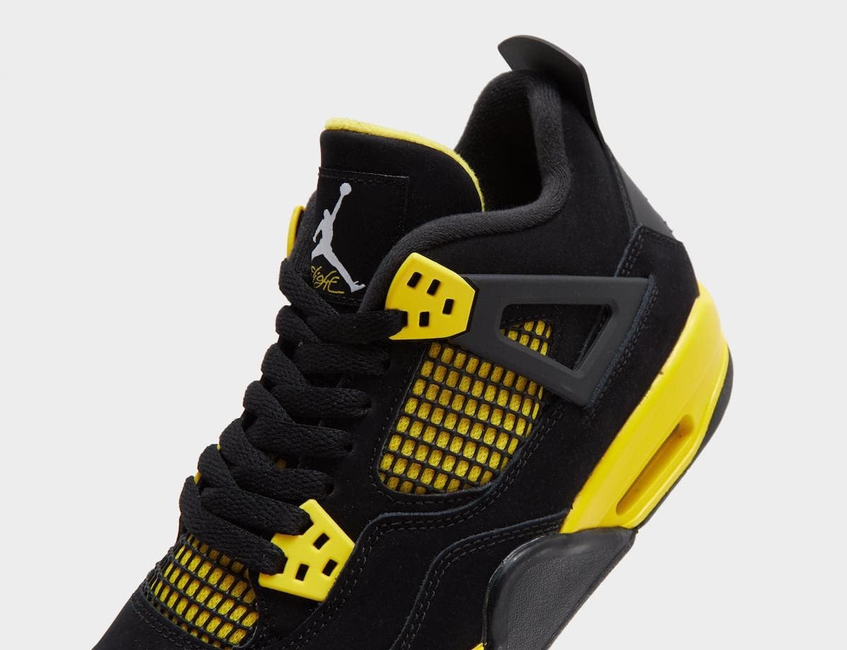 Air Jordan 4 "Thunder"