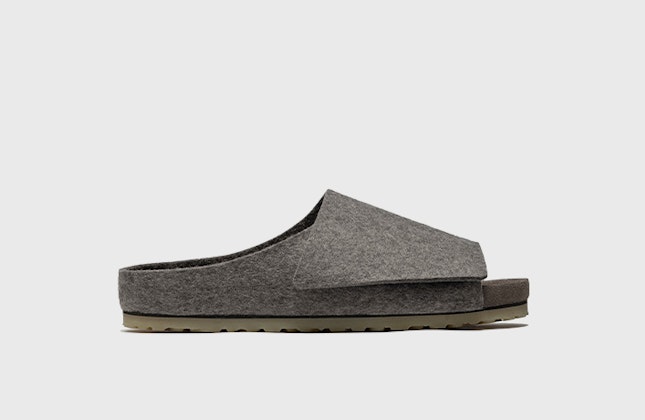 Fear of God x Birkenstock Los Feliz "Ash Melange" Fear of God x Birkenstock Los Feliz "Ash Melange"