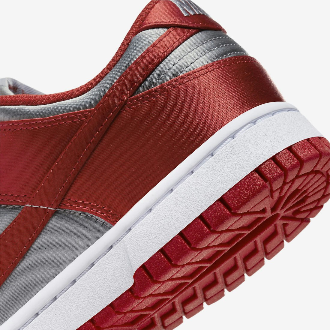 Nike Dunk Low ESS SNKR "UNLV Satin"