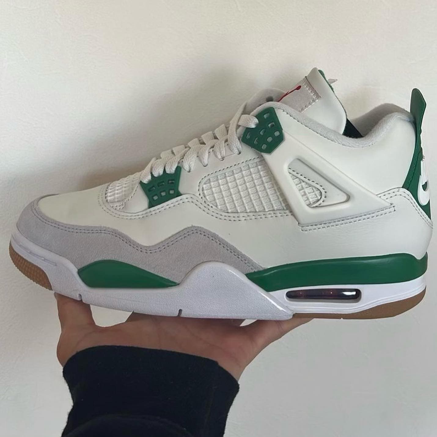 Nike SB x Air Jordan 4 