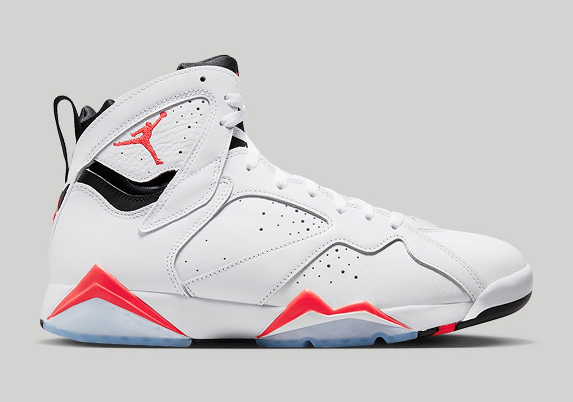 Air Jordan 7 "White Infrared"