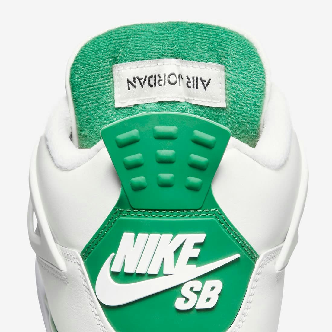 Nike SB x Air Jordan 4 "Pine Green"