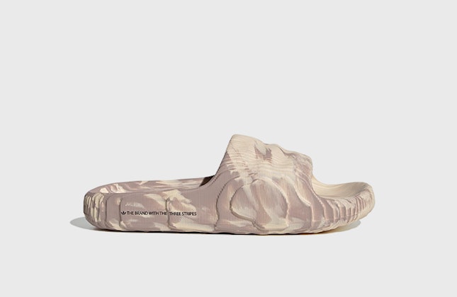 adidas Adilette 22 "MX Sand Strata" adidas Adilette 22 "MX Sand Strata"