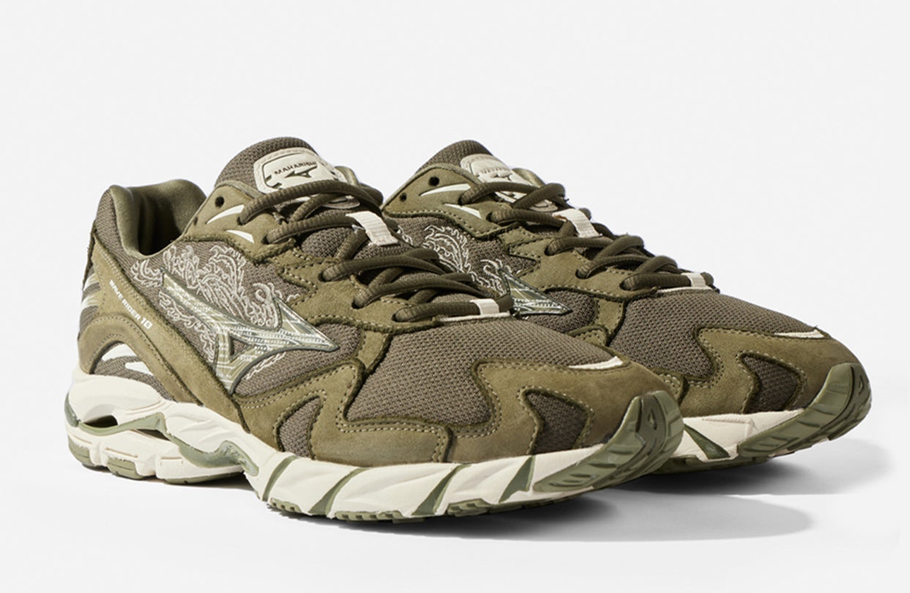 Maharishi x Mizuno Waverider 10 "Fire Phoenix"