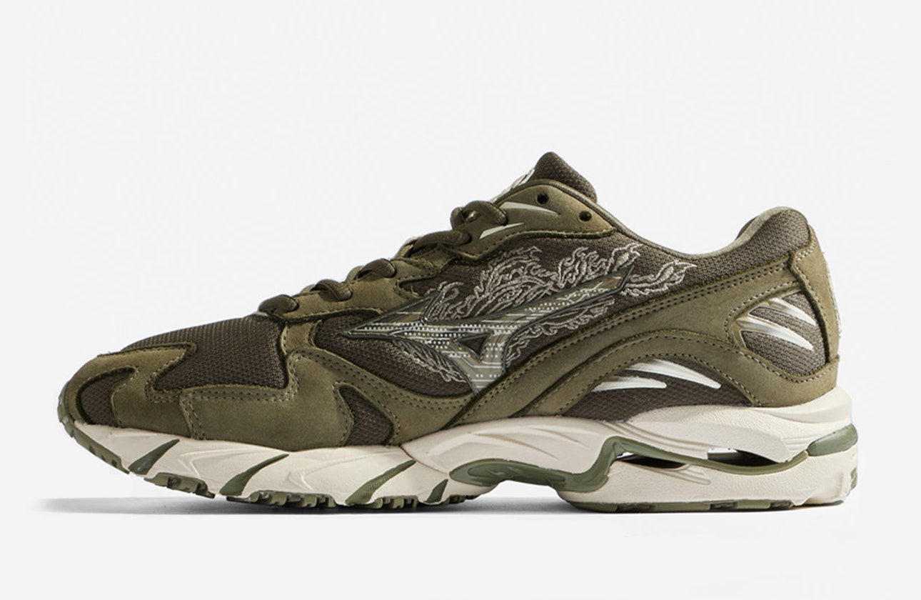 Maharishi x Mizuno Waverider 10 "Fire Phoenix"