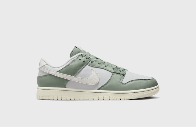 Nike Dunk Low "Mica Green"