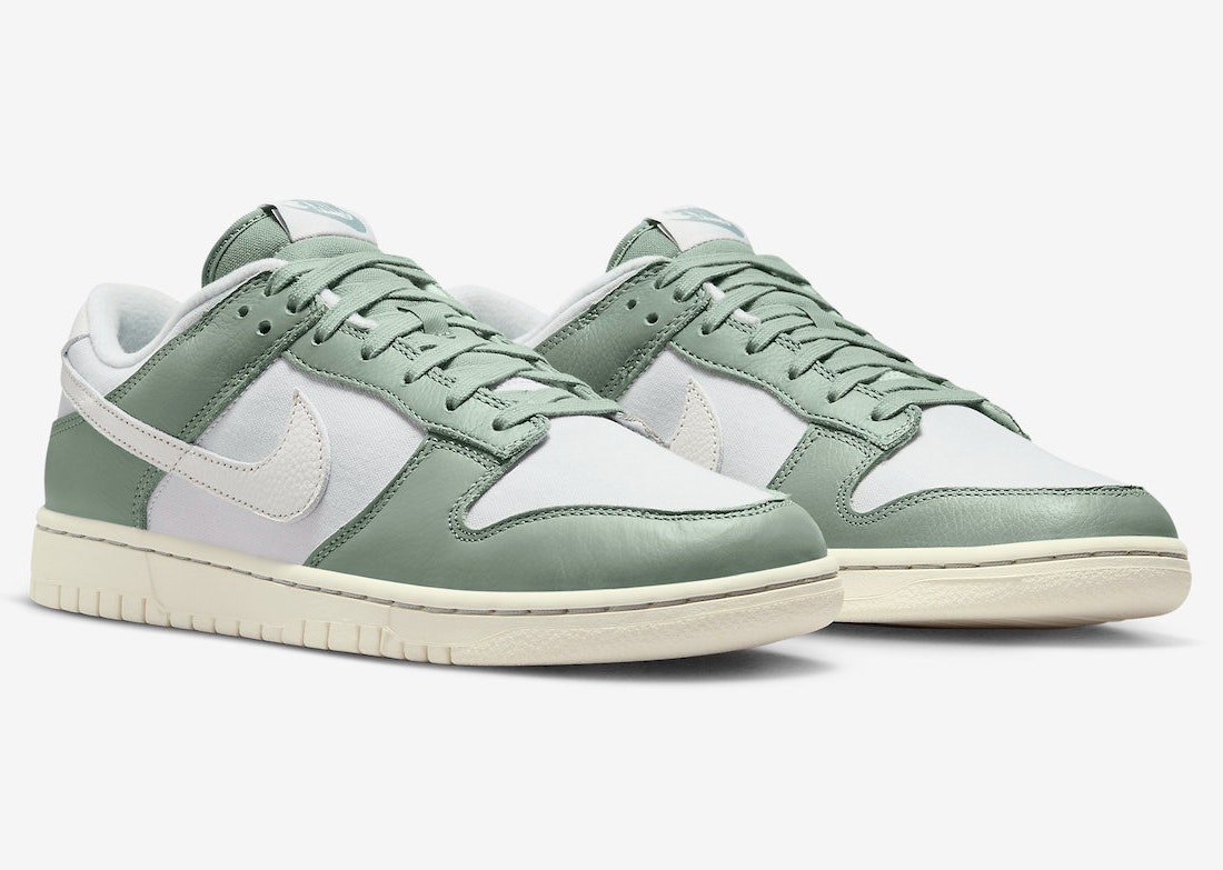 Nike Dunk Low "Mica Green"