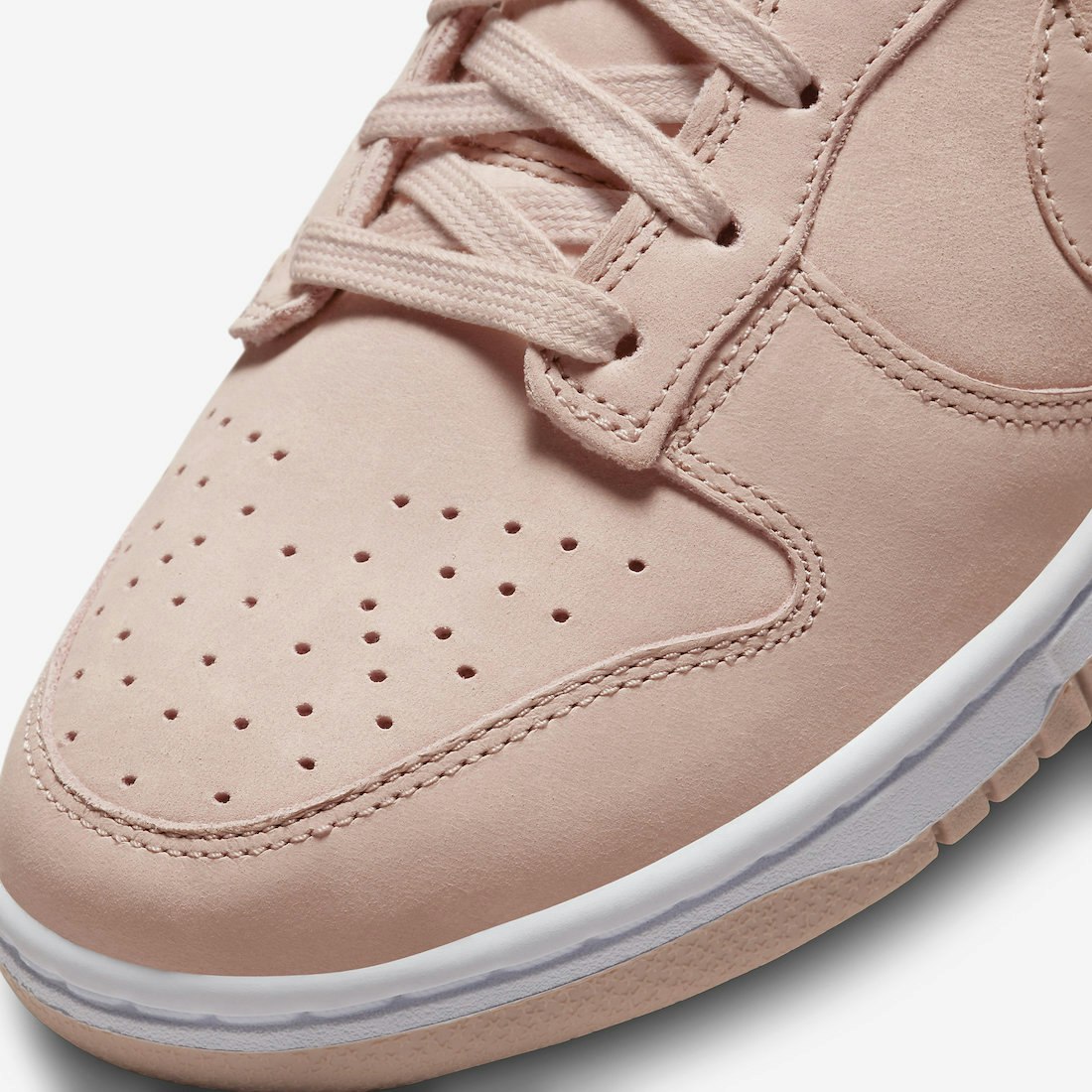 Nike Dunk Low PRM "Soft Pink"