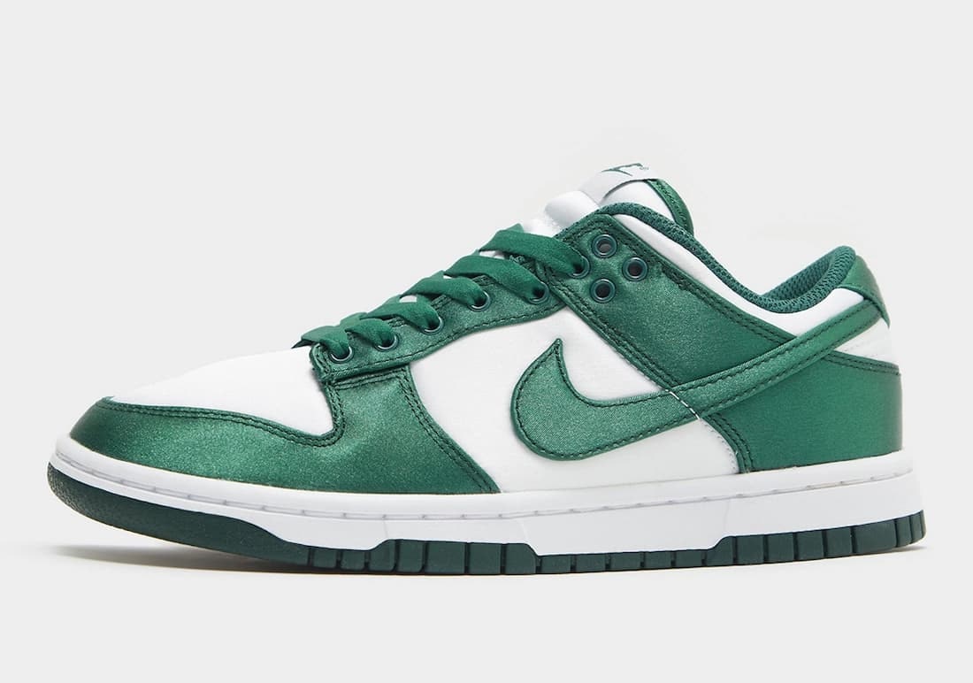 Nike Dunk Low "Satin Green"