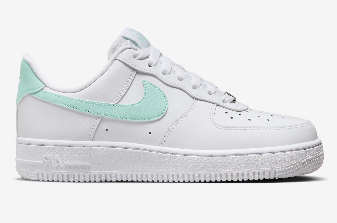 Nike Air Force 1 Low "Jade Ice"