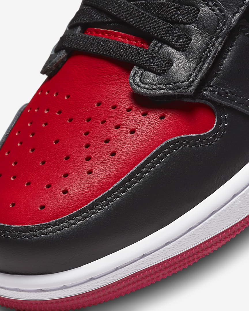 Air Jordan 1 Low FlyEase "Bred"