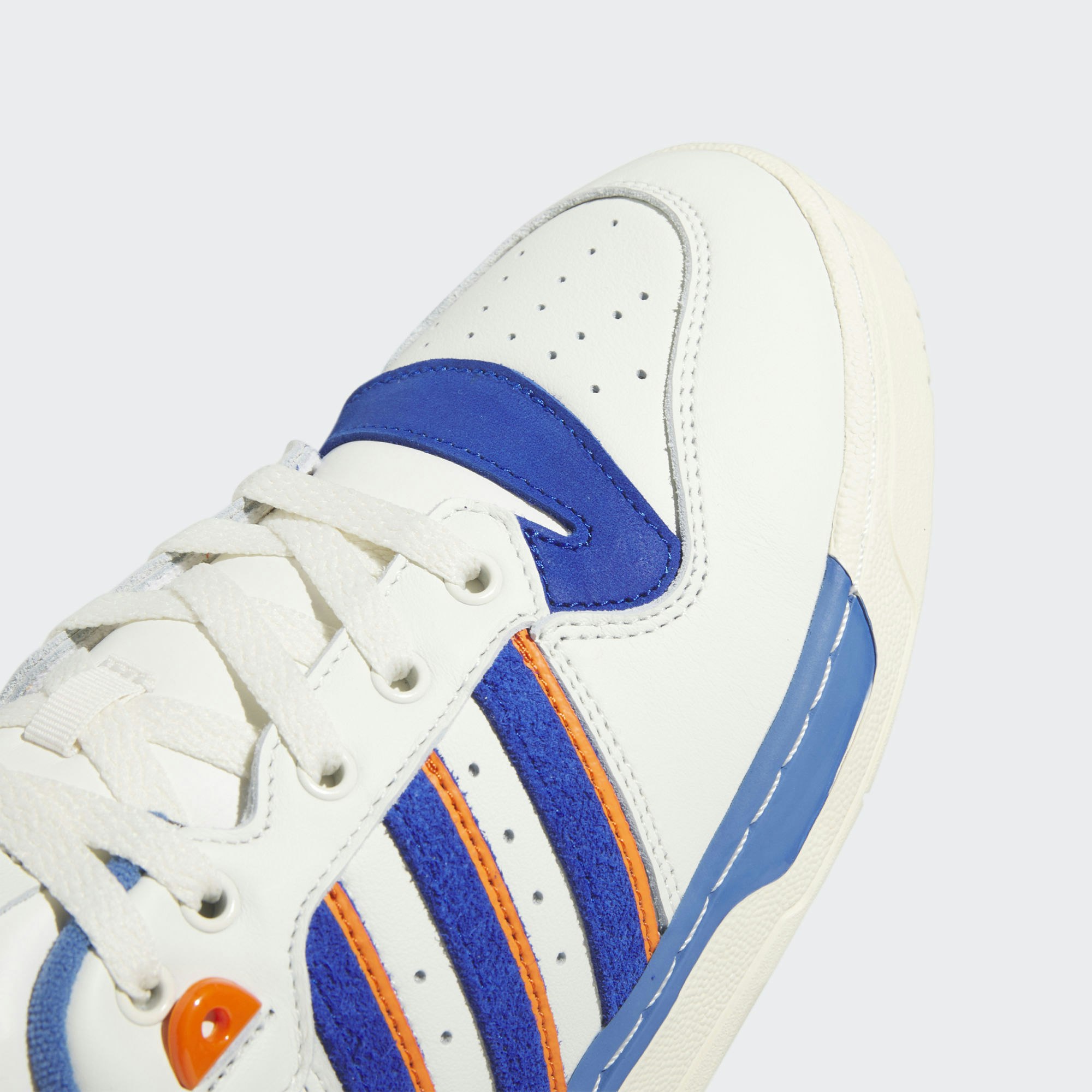 adidas Rivalry 86 Low "New York Knicks" (White Tint)