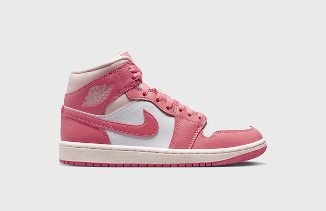 Air Jordan 1 Mid "Strawberries and Cream"