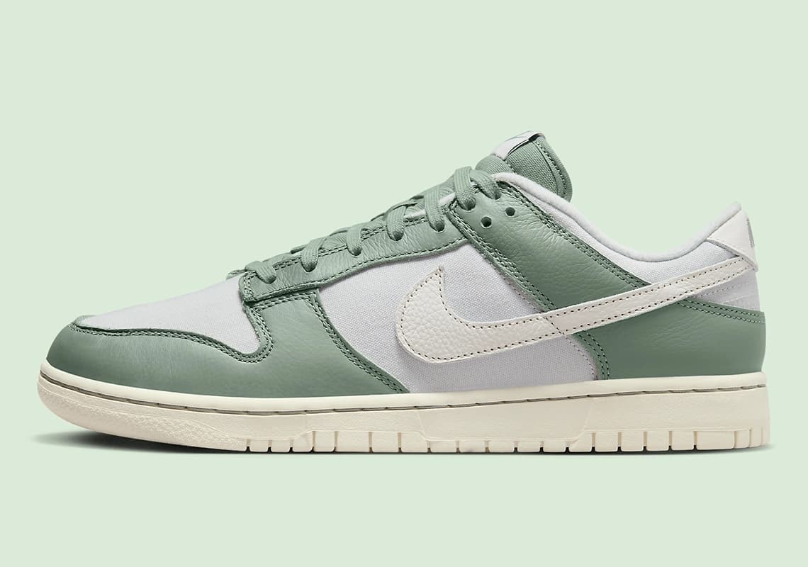 Nike Dunk Low "Mica Green"