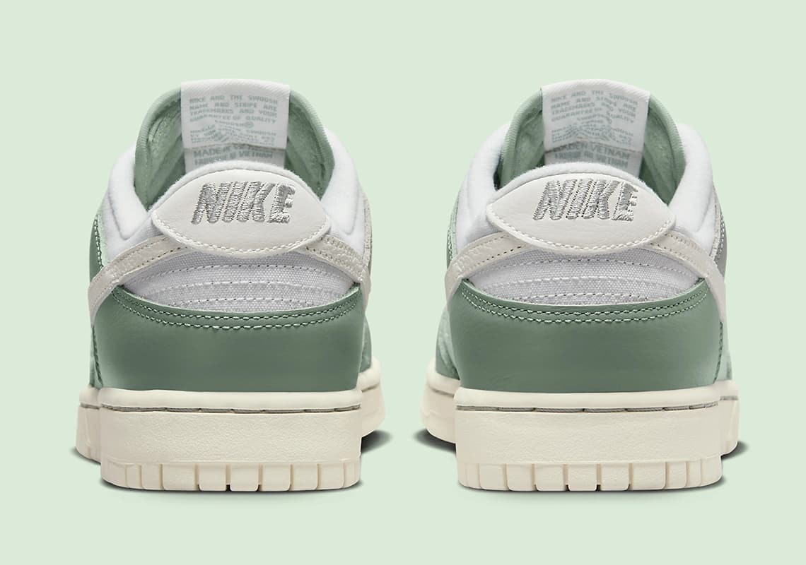 Nike Dunk Low "Mica Green"