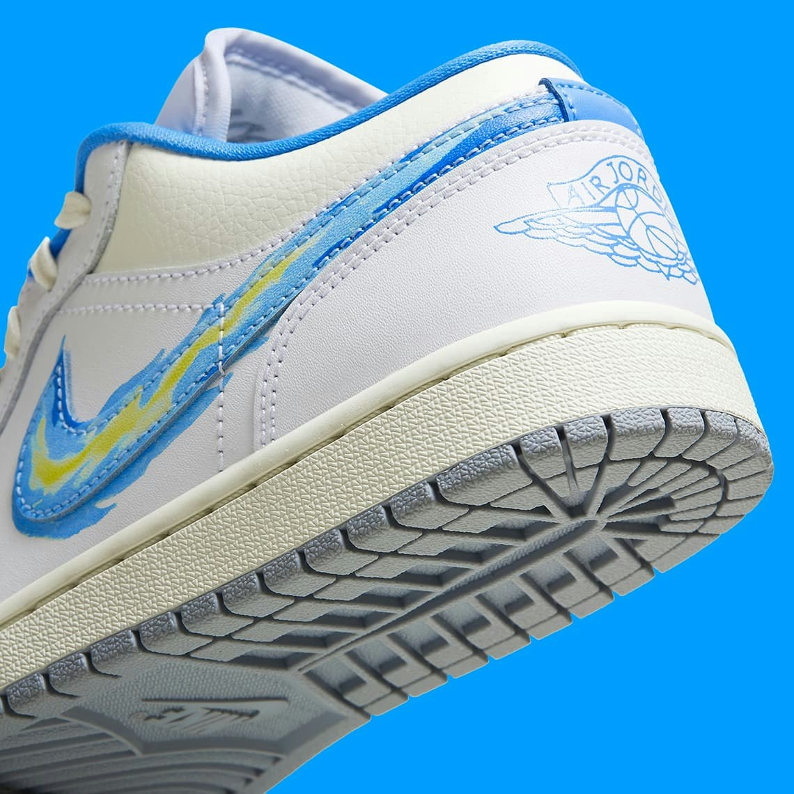 Air Jordan 1 Low "Born to Fly" University Blue