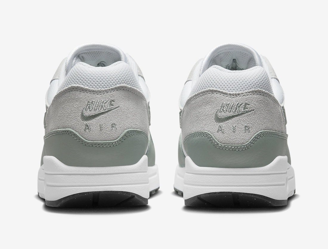 Nike Air Max 1 "Mica Green"