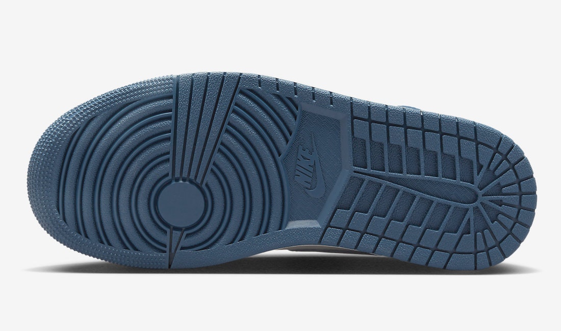 Air Jordan 1 Mid "Sky J French Blue"