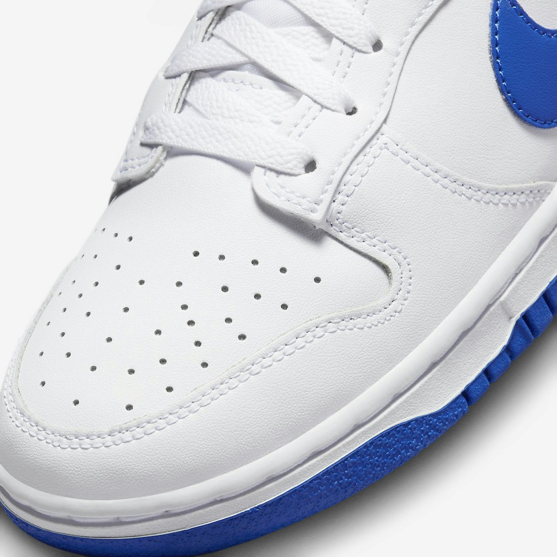 Nike Dunk Low "Hyper Royal"